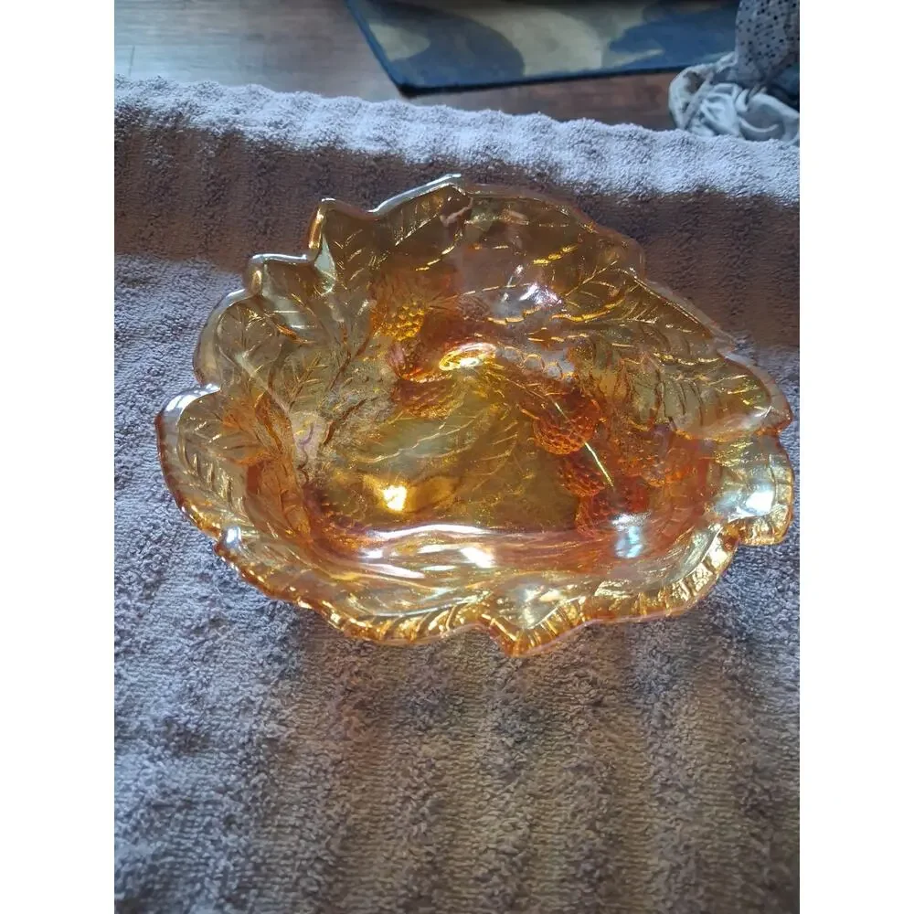 Carnival Glass Bowl Loganberry & Leaf by Indiana Glass Co. 7.25